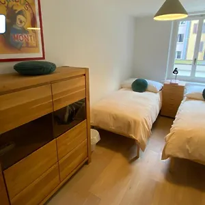 Apartment H2 With 3,5 Rooms, 2br, Living And Kitchen, And Quite, Zurich